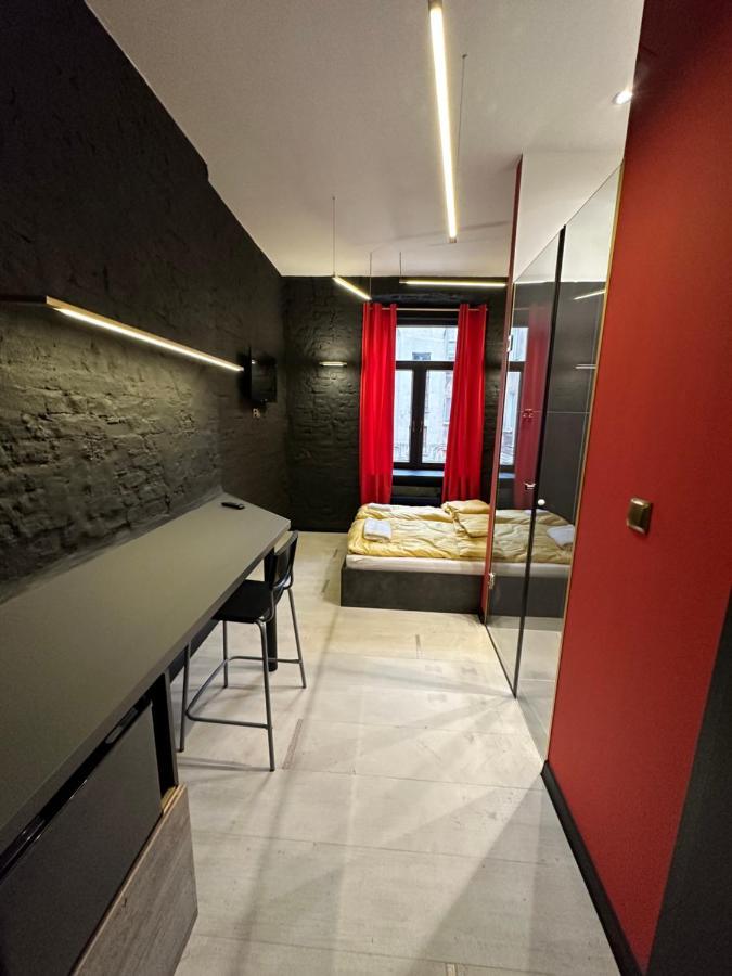 Darkhouse Versace Red Лодзь Экстерьер фото